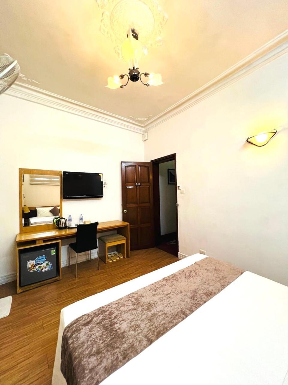 Hanoi Win Hotel & Travel Luaran gambar